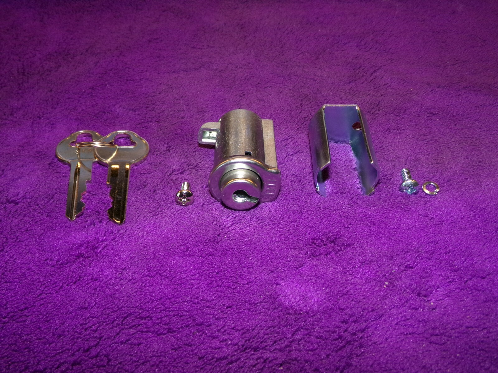 GLOVE BOX LOCK CHEVY TRUCK 1954 THRU 1972 ALL MODELS  CHEVY GMC TRUCK C10
