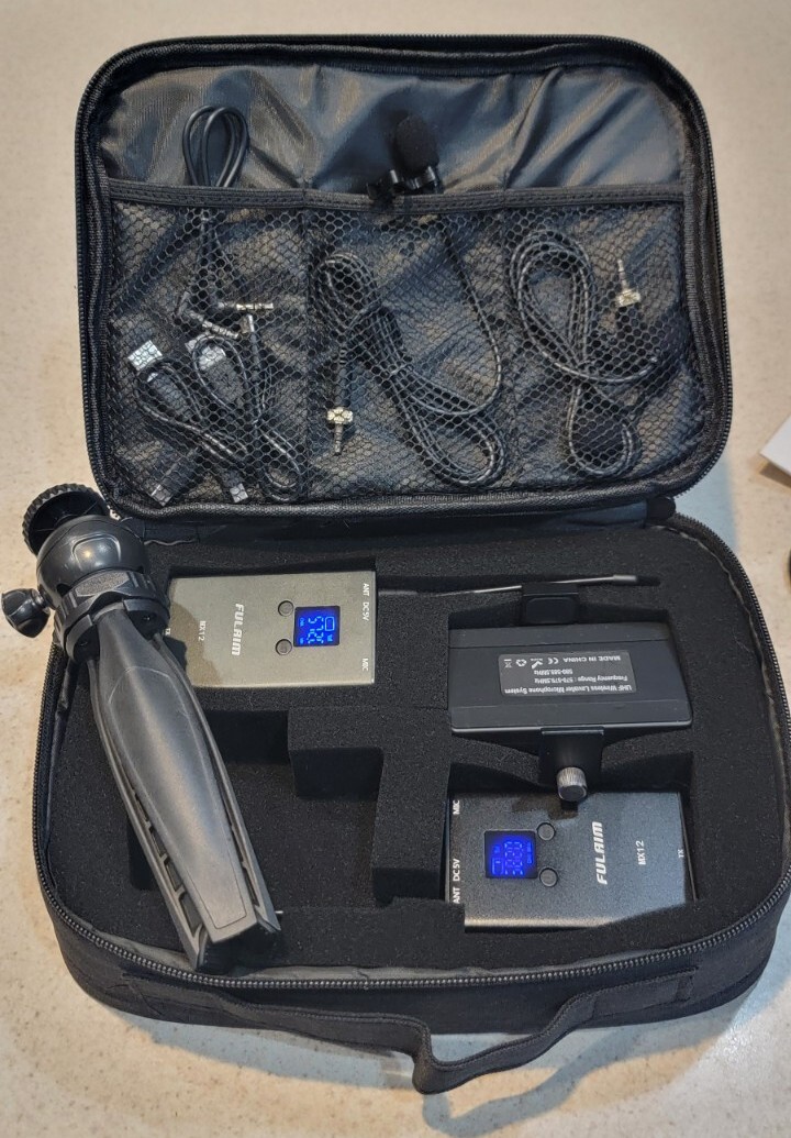 FULAIM MX12 WIRELESS MICROPHONE SYSTEM PROFESSIONAL RECORDING PRO SET & CASE