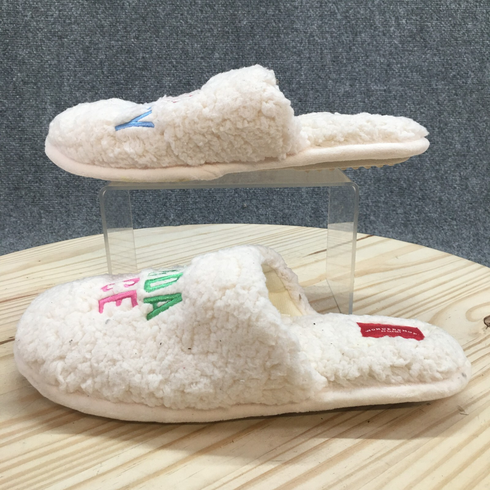 Wondershop Slippers Womens 9-10 Slip On Slides White Kinda Naughty Kinda Nice