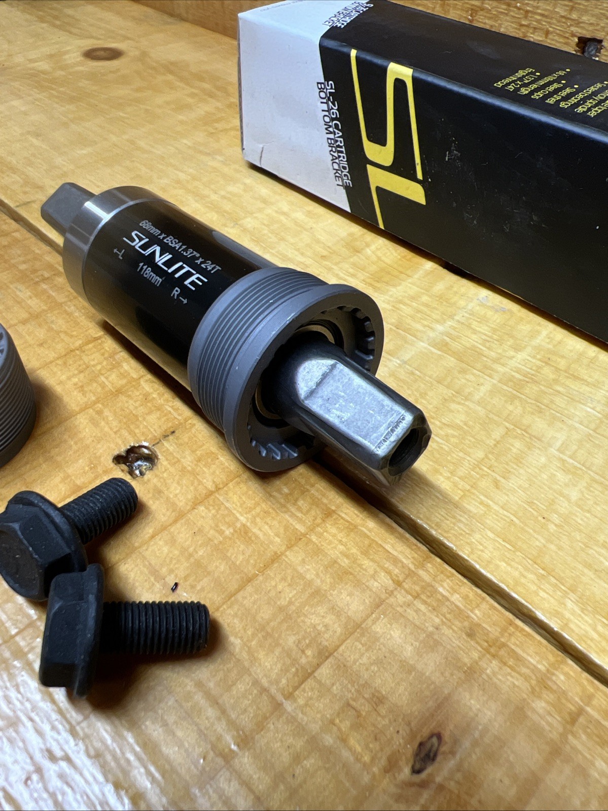 Sunlite SL-26 BSA Square Taper Bottom Bracket with Sealed Bearings