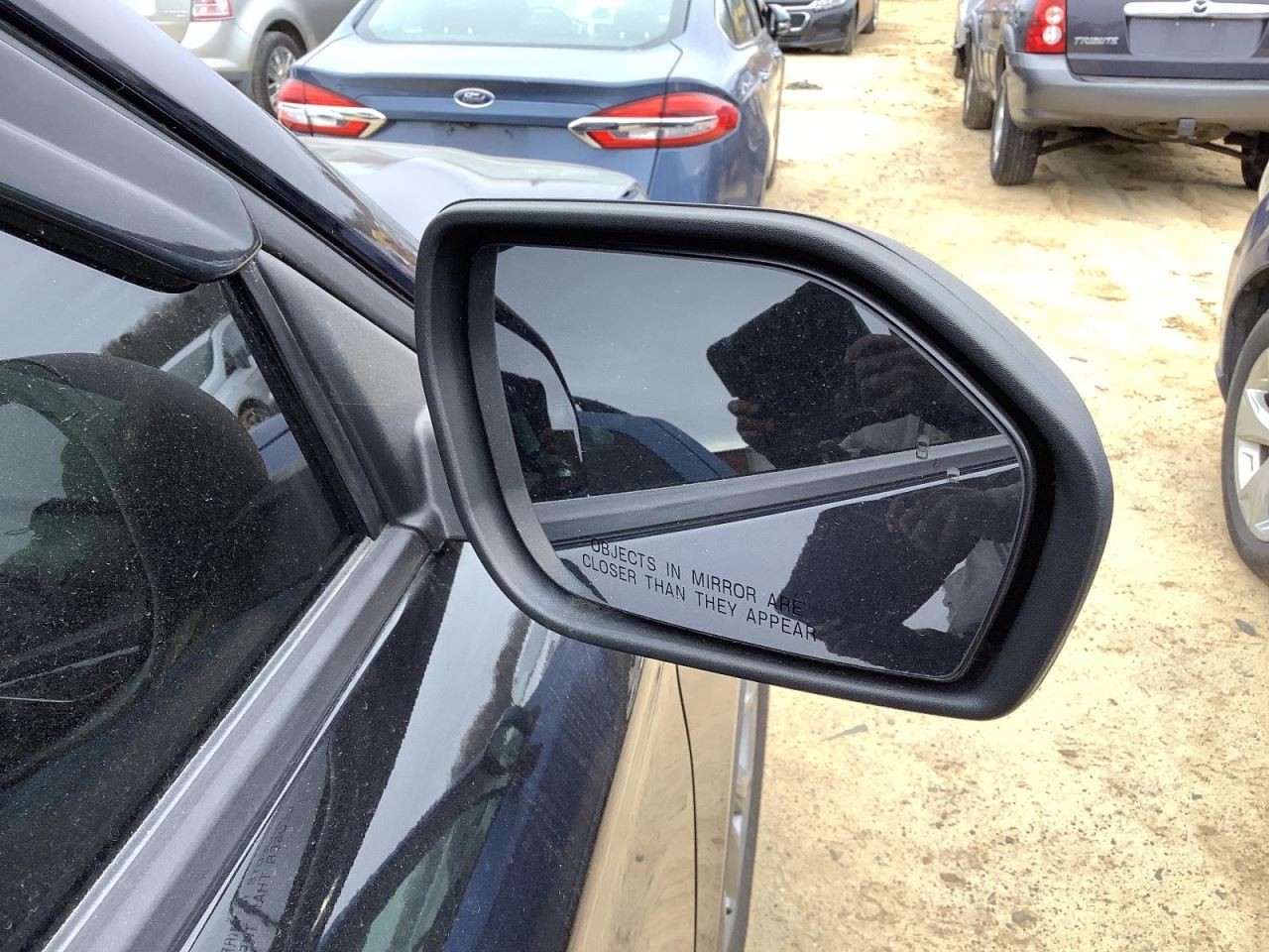 EXPLORER 2020 Glove Box 4937097