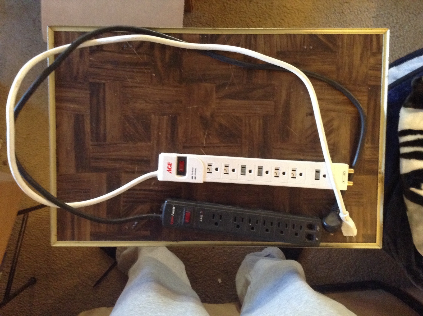 2 plug strips