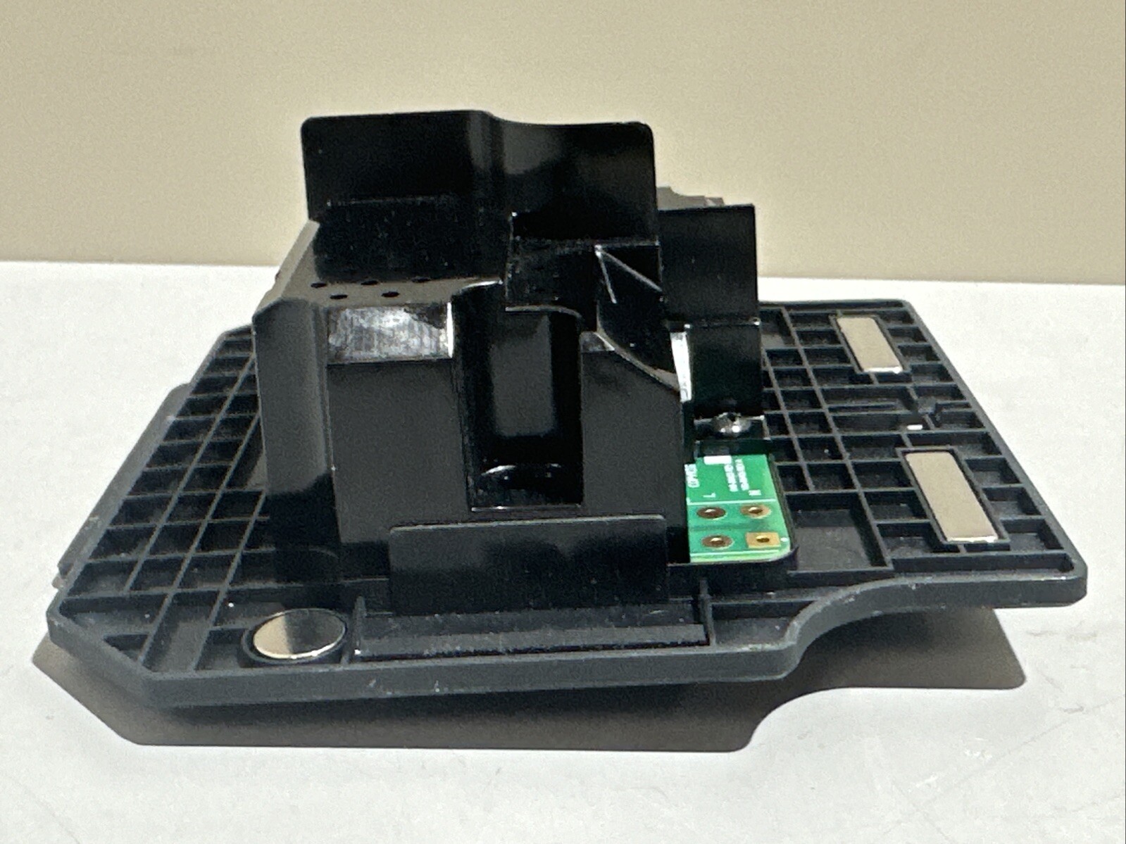 Control4 PoE Powered In-Wall Mid Box for T4 Touchscreen – C4-T4IWMB