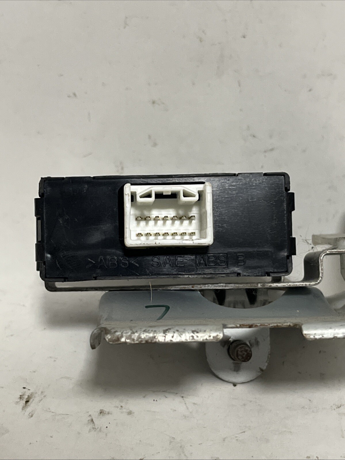07-10 TOYOTA SIENNA THEFT-LOCKING SECURITY SYSTEM CONTROL MODULE ECM ASSEMBLY