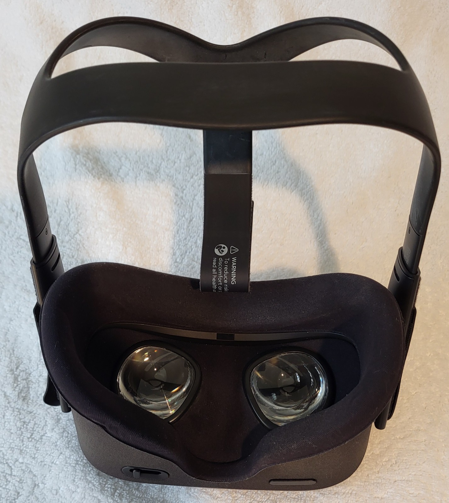 Oculus Quest VR Headset System 64GB w/ Controllers Cables Case Tested Working