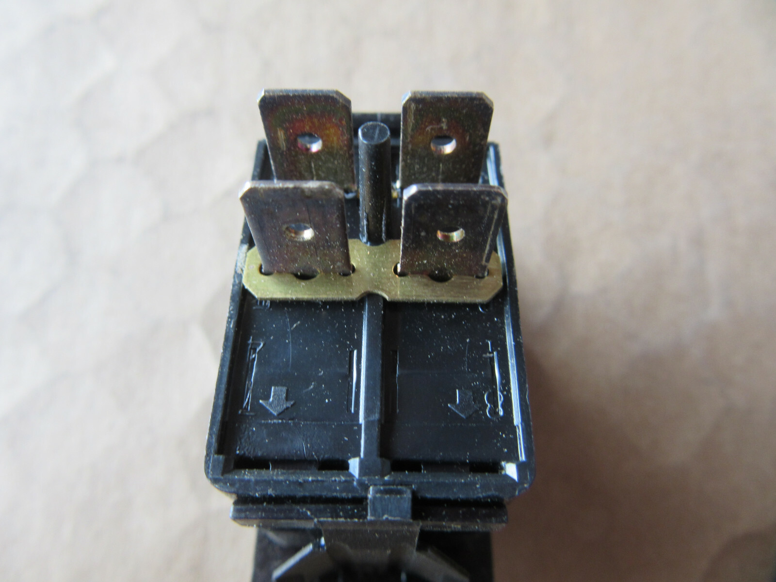 Yale YT520041835 Switch NEW!!!