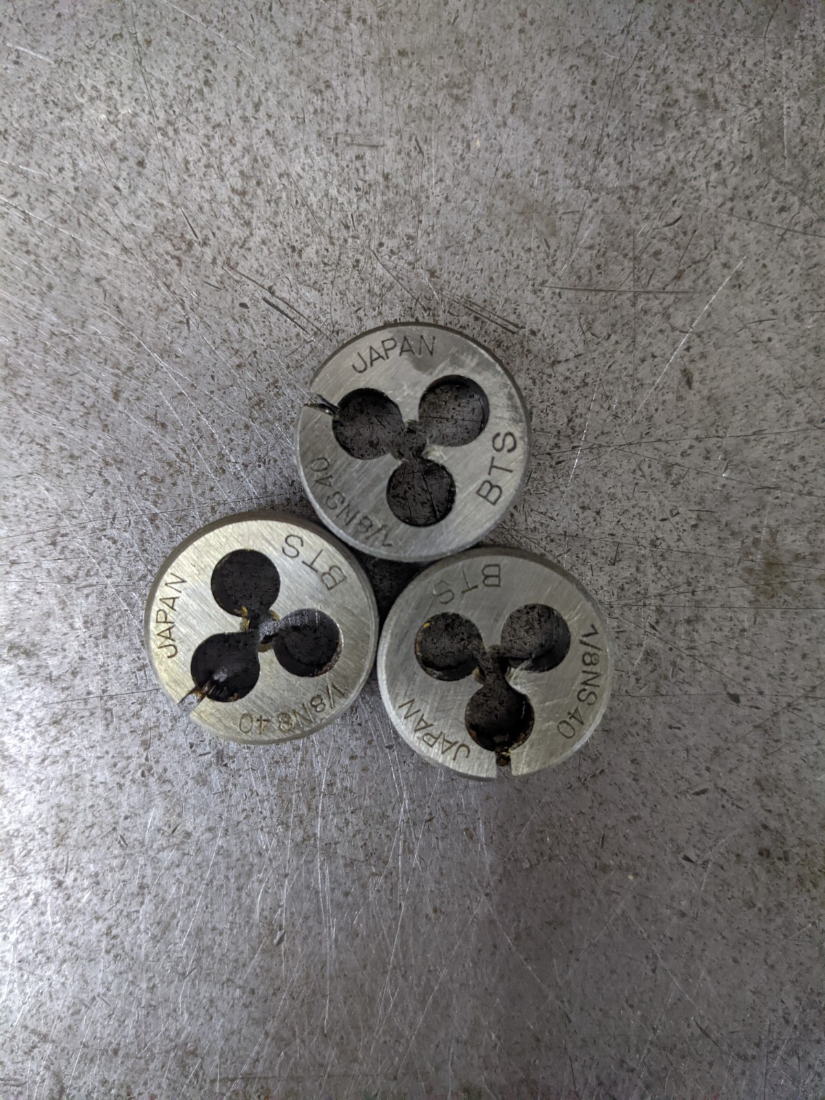 3 BTS 1/8"-40 NS Round Die 13/16" OD Screw Adjustable Die Carbon Steel Japan