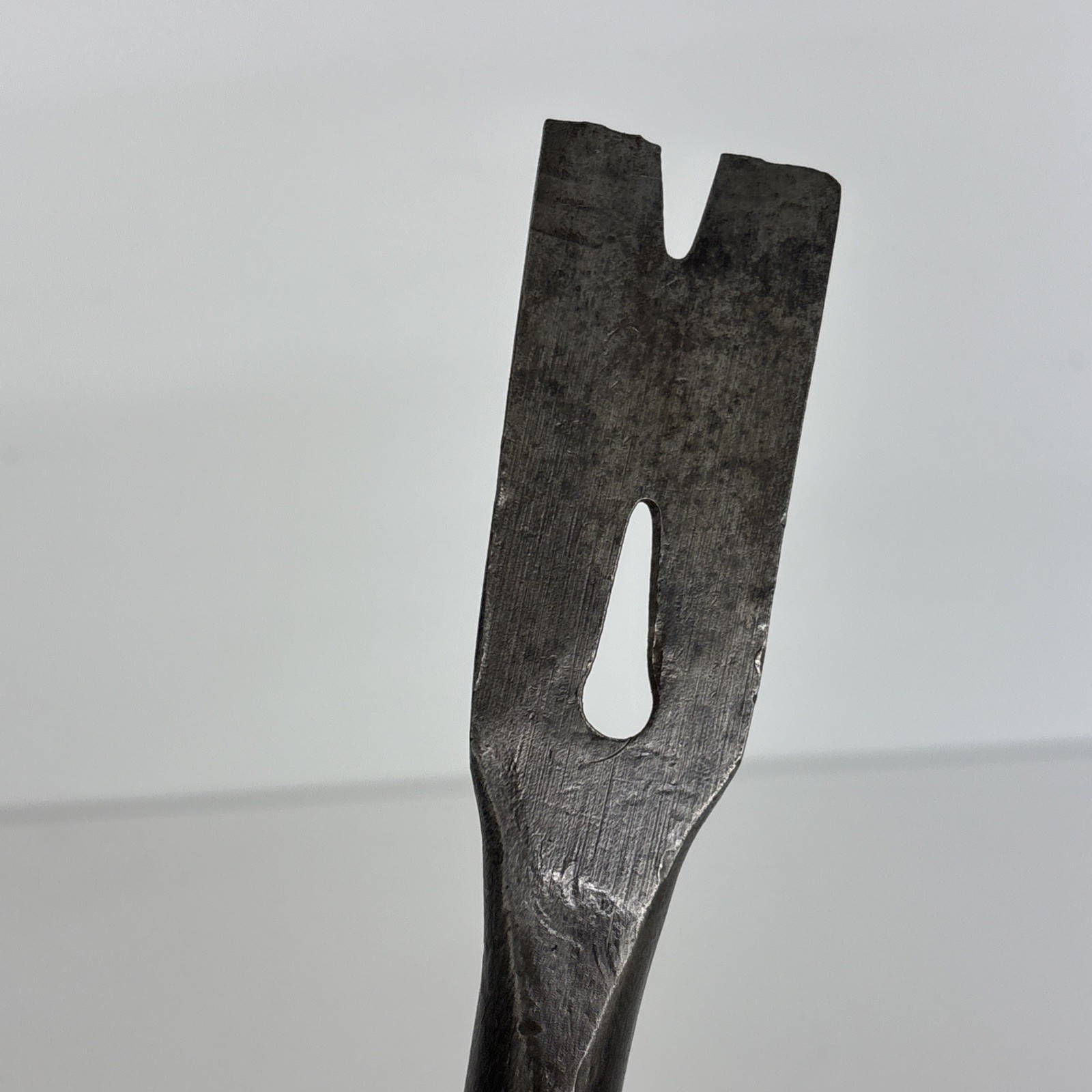 Vintage 10” Solid Steel Pry Bar Nail Puller Wrecking Tool