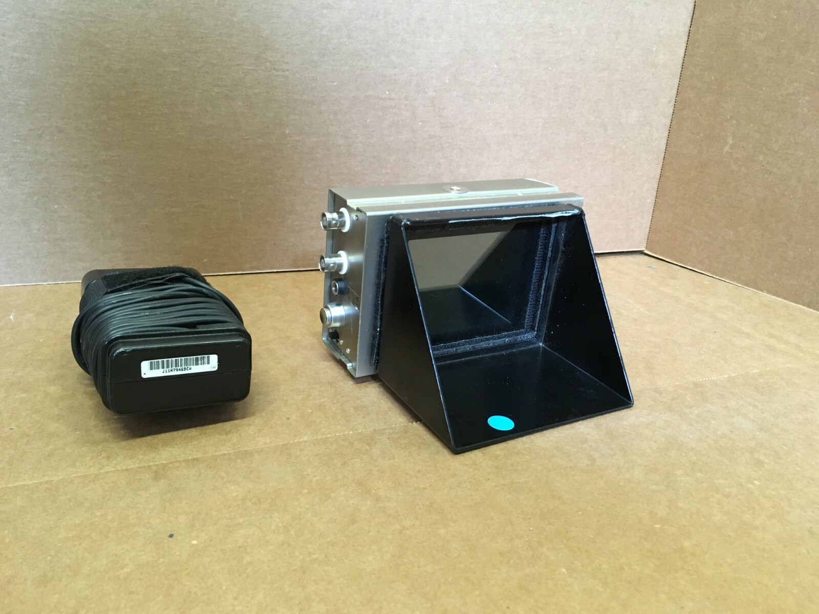 Glidecam  4" LCD Camera Video Monitor dual channel  with ac/adapter