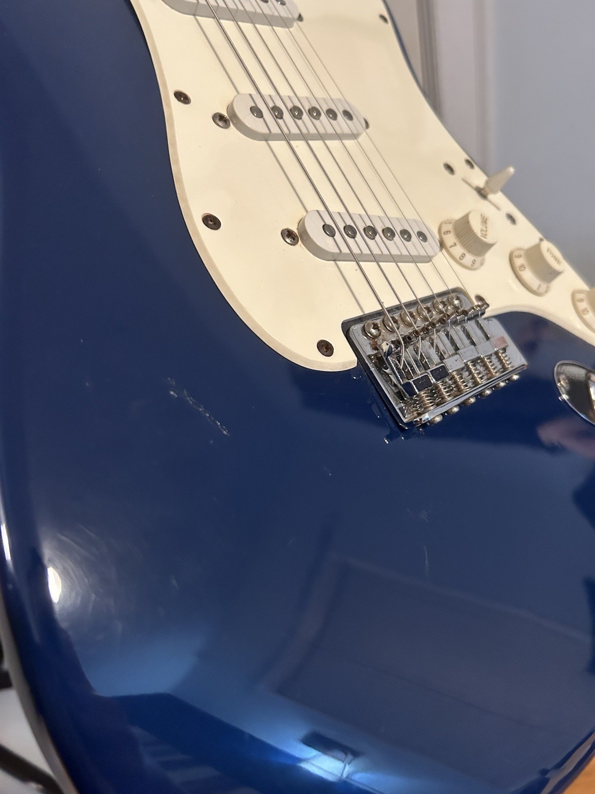 2001 Squier Affinity Stratocaster w/ Strap & Cable