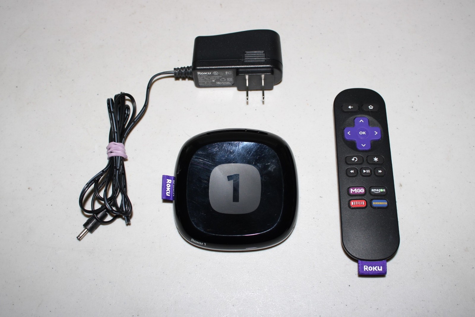 Roku 2710X (3rd Generation) Media Streamer w/ Remote/Power Adapter WORKS/TESTED!