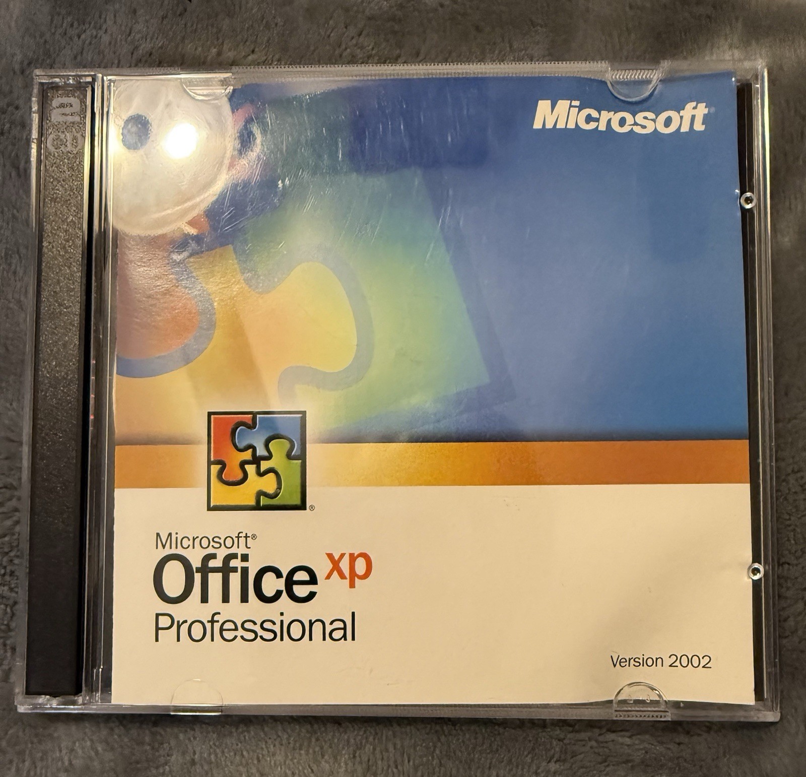 Microsoft Office XP Professional Version 2002 2-CD Set w/ Product Key & Case