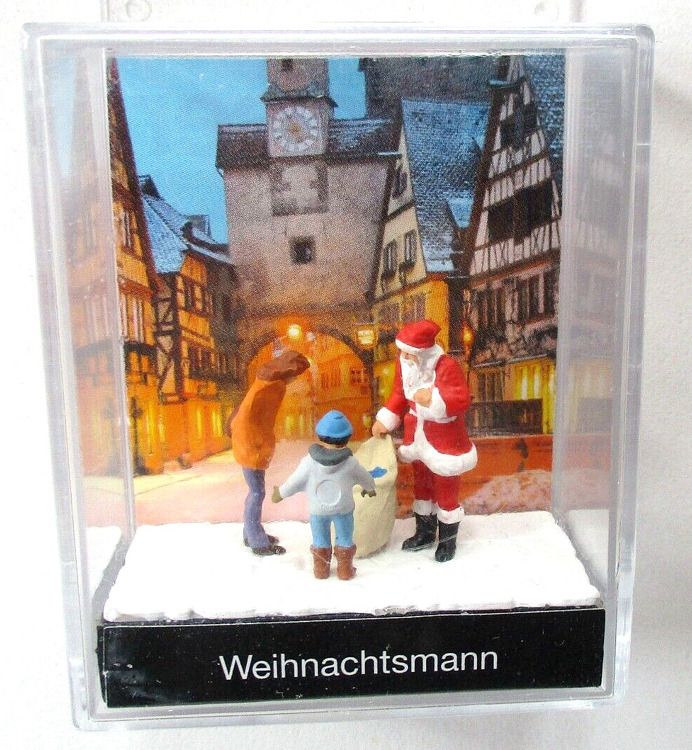 NEW 2025 RELEASE : HO PREISER FIGURES Santa ,Mother,Child & Sack of  Gifts 99600