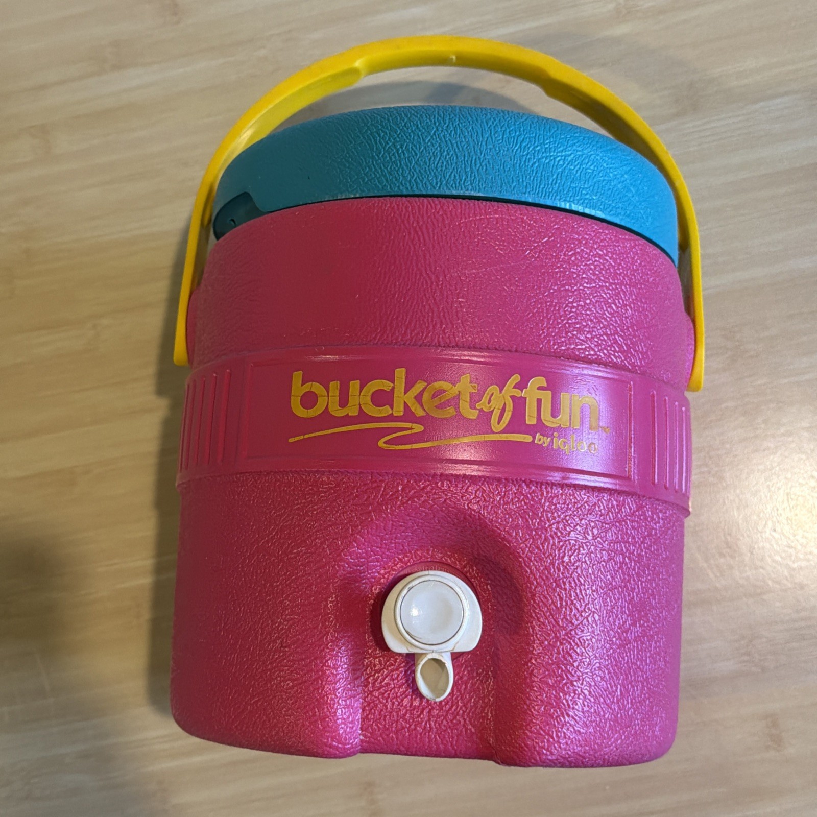 Bucket of Fun by Igloo DRINK COOLER 1 Gallon with Spigot Pink Teal & Yellow USA