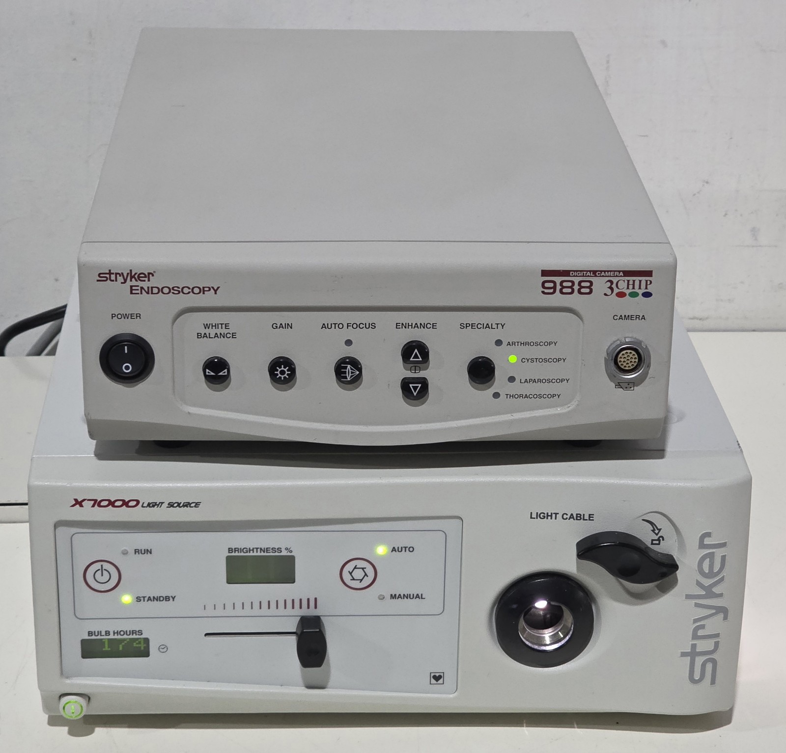Stryker 988 3Chip Digital Camera Controller with X7000 Light Source