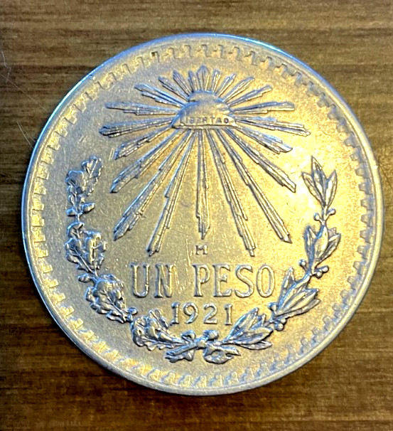 1921M Mexico-Un Peso-Silver-LOW MINTAGE-KEY DATE!!! Circulated-below fine