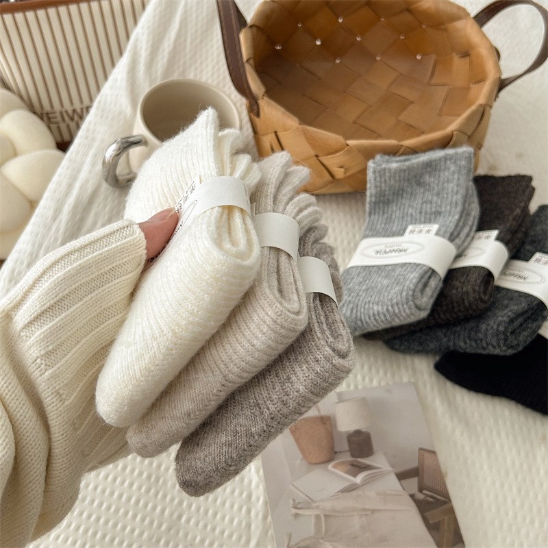 3pack Women's solid color warm wool mid-calf socks