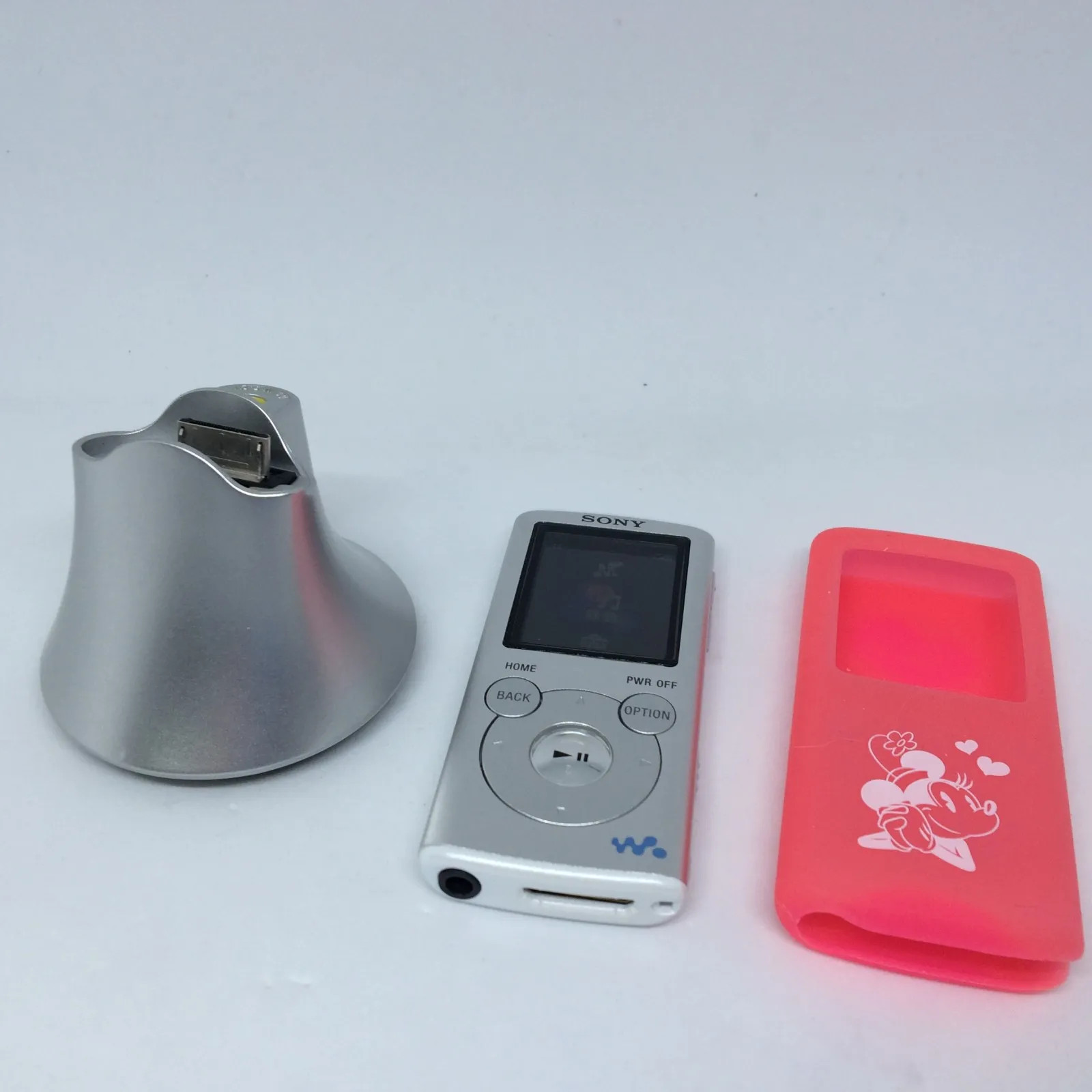 I126 SONY WALKMAN Digital Music Player NW-E052 Silver