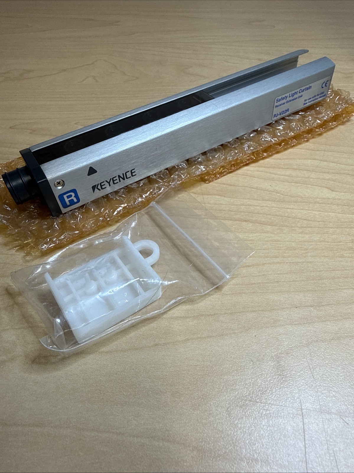 NEW! Keyence PJ-V22R Safety Light Curtain Receiver Extension Unit