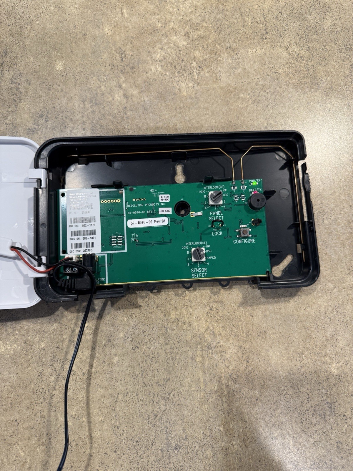 Resolution (Alula) RE524X Universal Wireless to Wireless Translator/Repeater