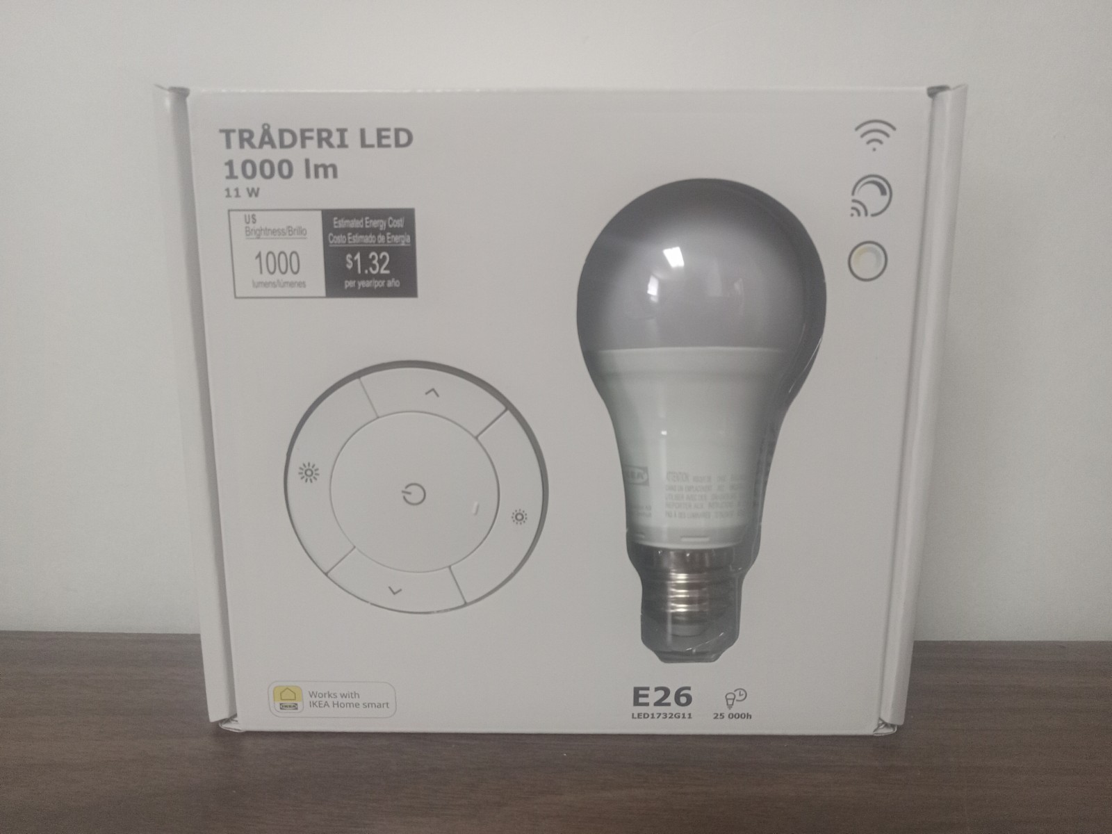 IKEA Tradfri LED  1000 Lumen Dimmable Light Bulb 11 Watt E26 Remote NIB