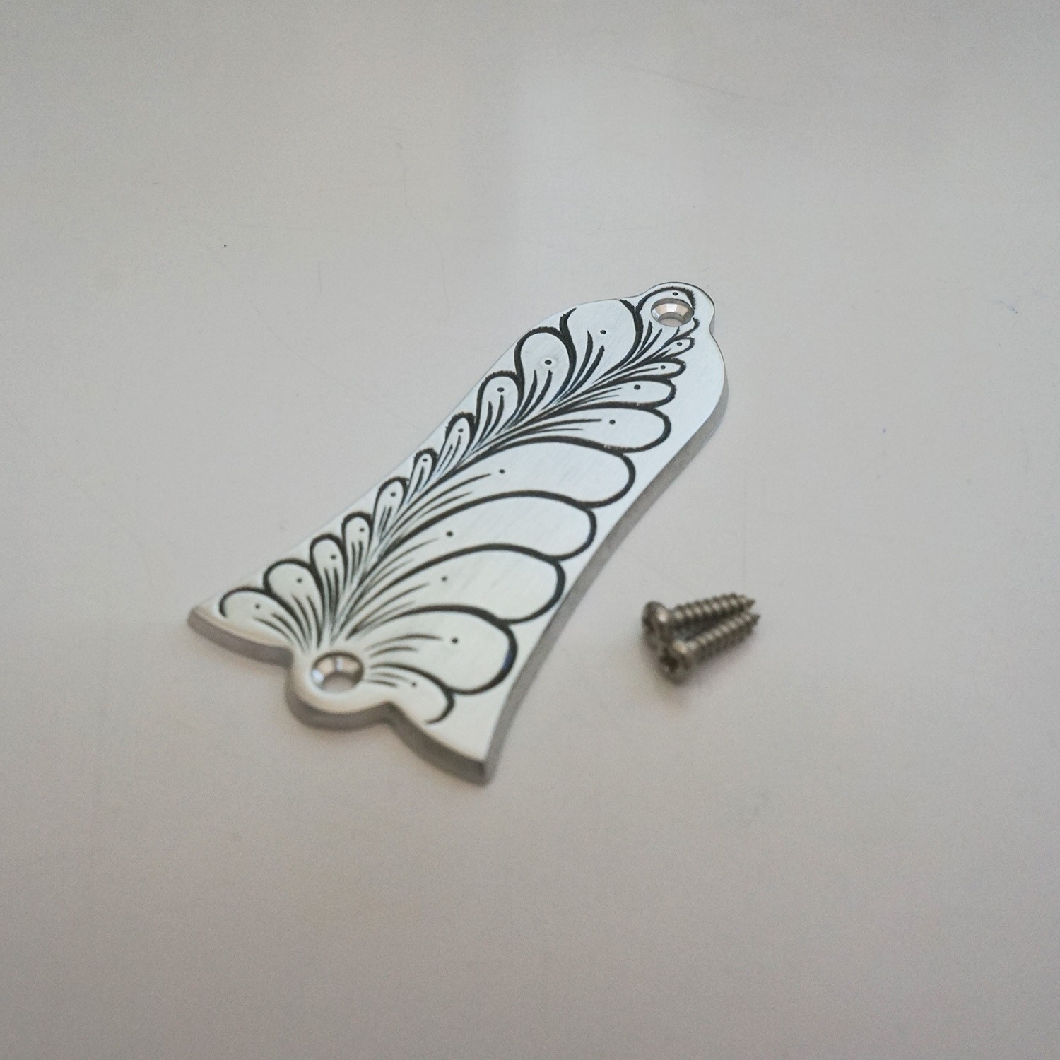 Handcraft feather leaf aluminum truss rod cover fits to Gibson guitars gib-A22