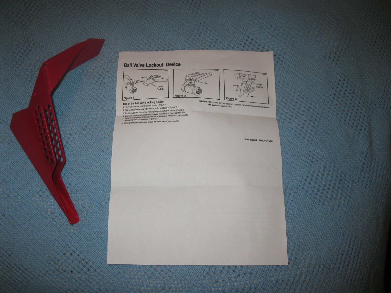 BRADY  65669 / 5T821 Y67771 BALL VALVE LOCKOUT DEVICE STEEL RED