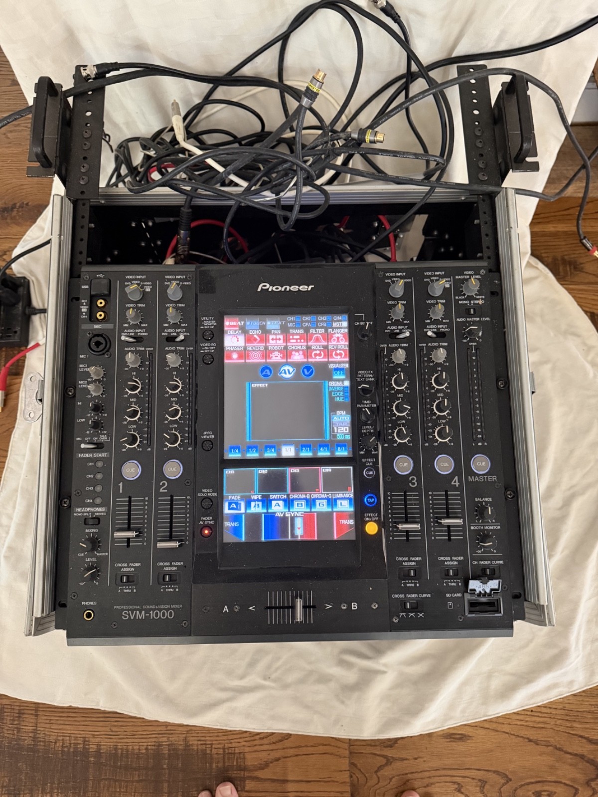 Pioneer SVM-1000 Professional Sound & Vision Mixer + Crest Audio CA2 Amp & Road