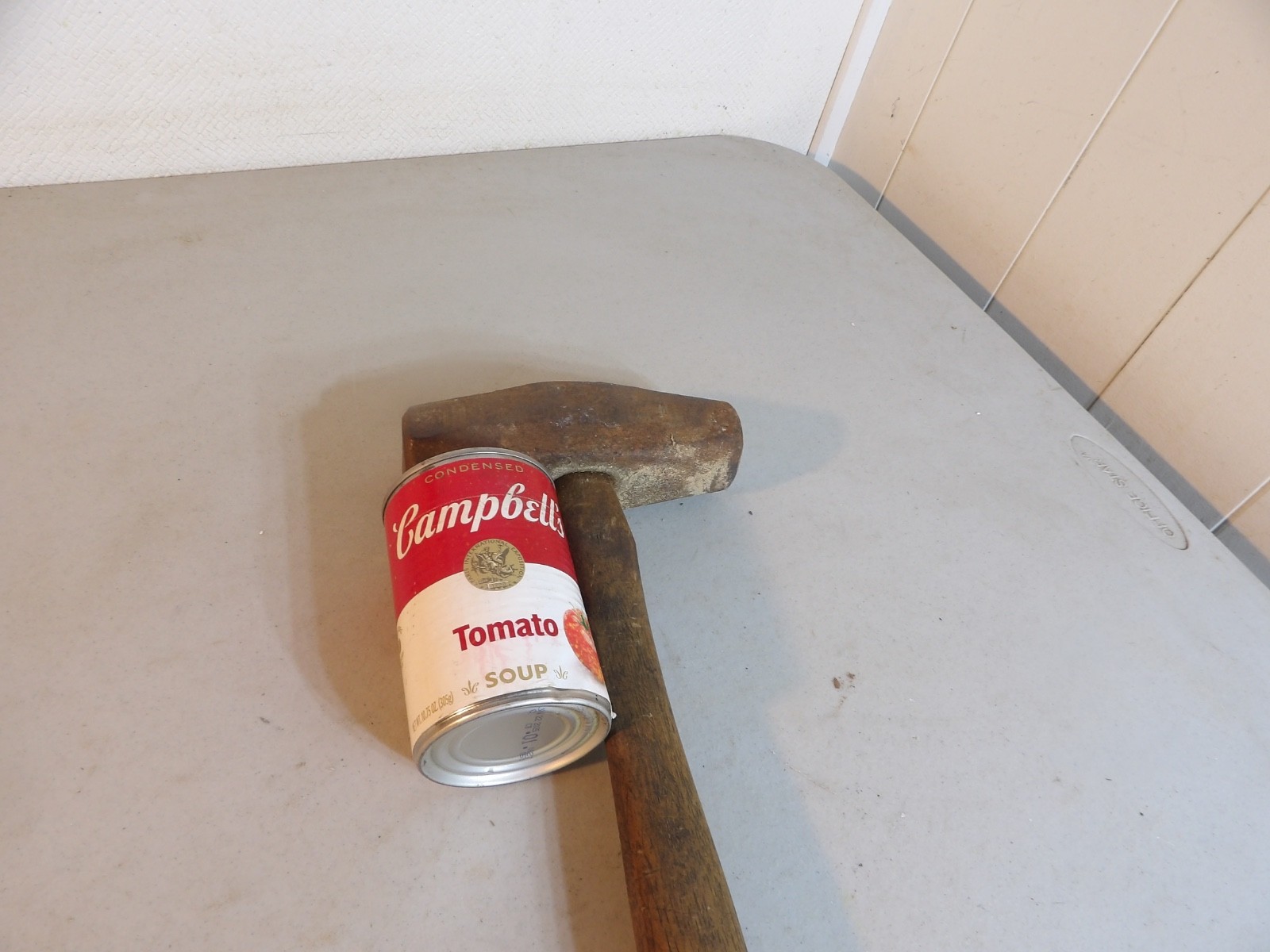 Cast Iron 4 Pound Hammer / Maul / Sledge