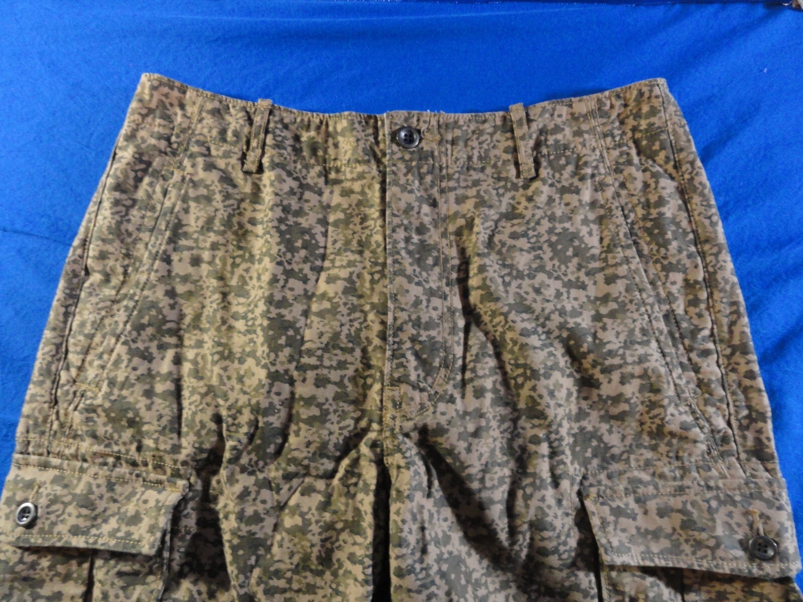 NEW LEVIS BROWN GREEN CAMO BELOW WAIST & KNEE RELAXED FIT CARGO SHORTS WAIST 32
