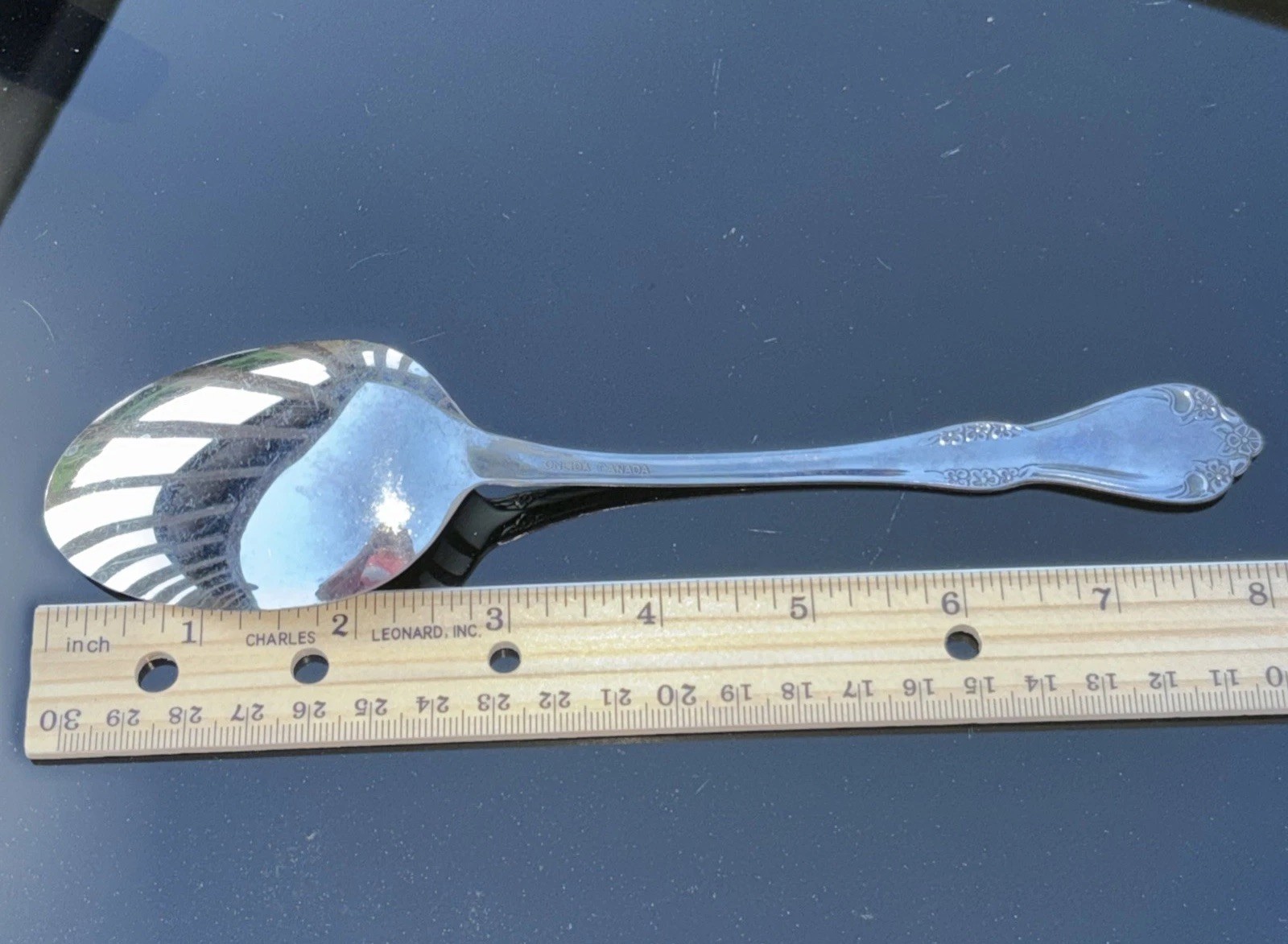 ONEIDA Canada Mansfield SOLID SERVING SPOON DELUXE GLOSSY STAINLESS RETIRED