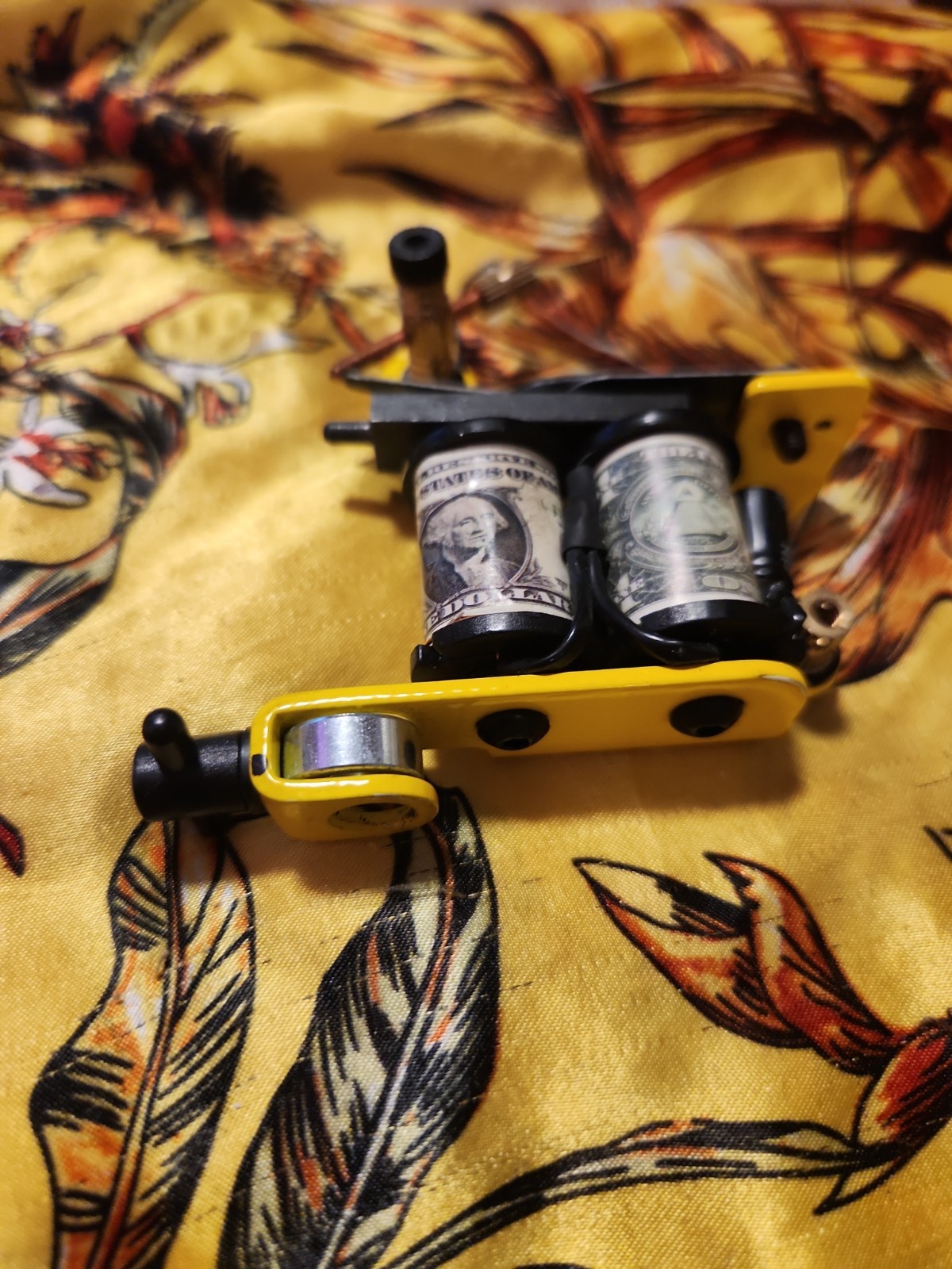 Traditional coil tattoo machine ( Without instructions, ink , or needles)