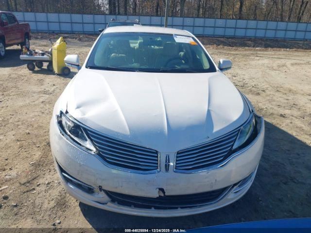 MKZ 2013 Glove Box 4954251