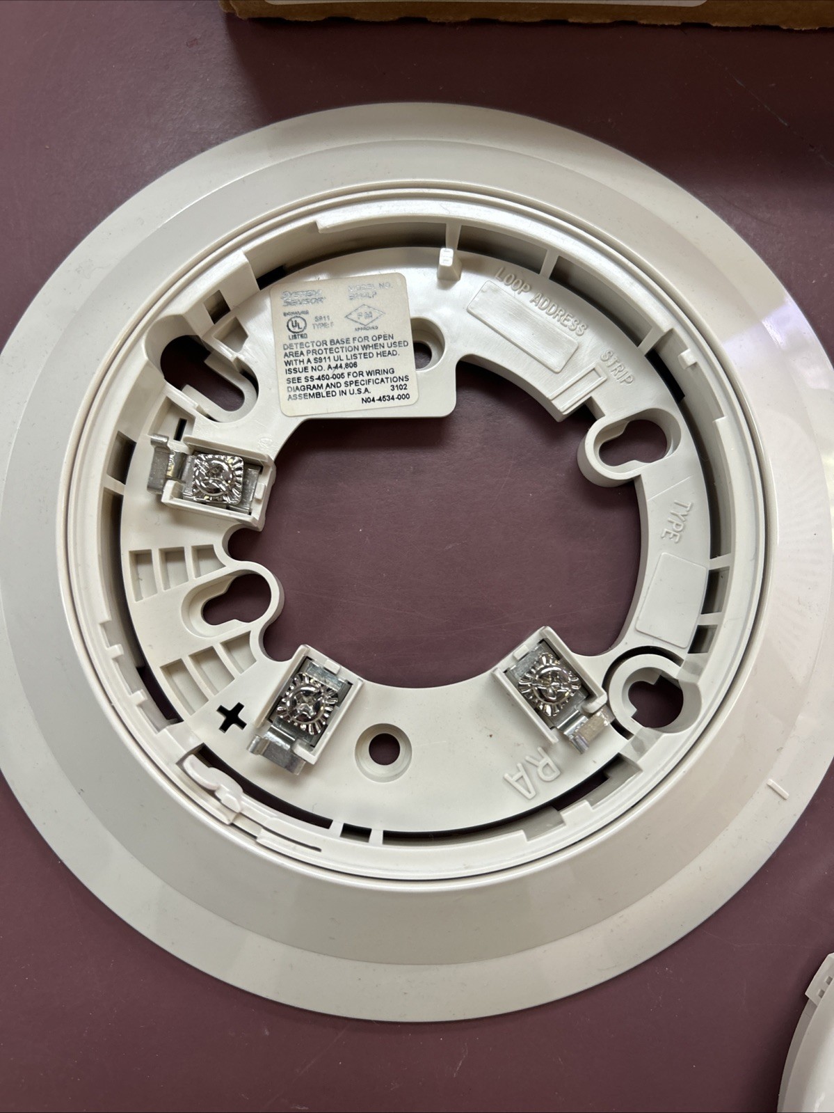 NOTIFIER NI-100 IONIZATION SMOKE DETECTOR, C-13