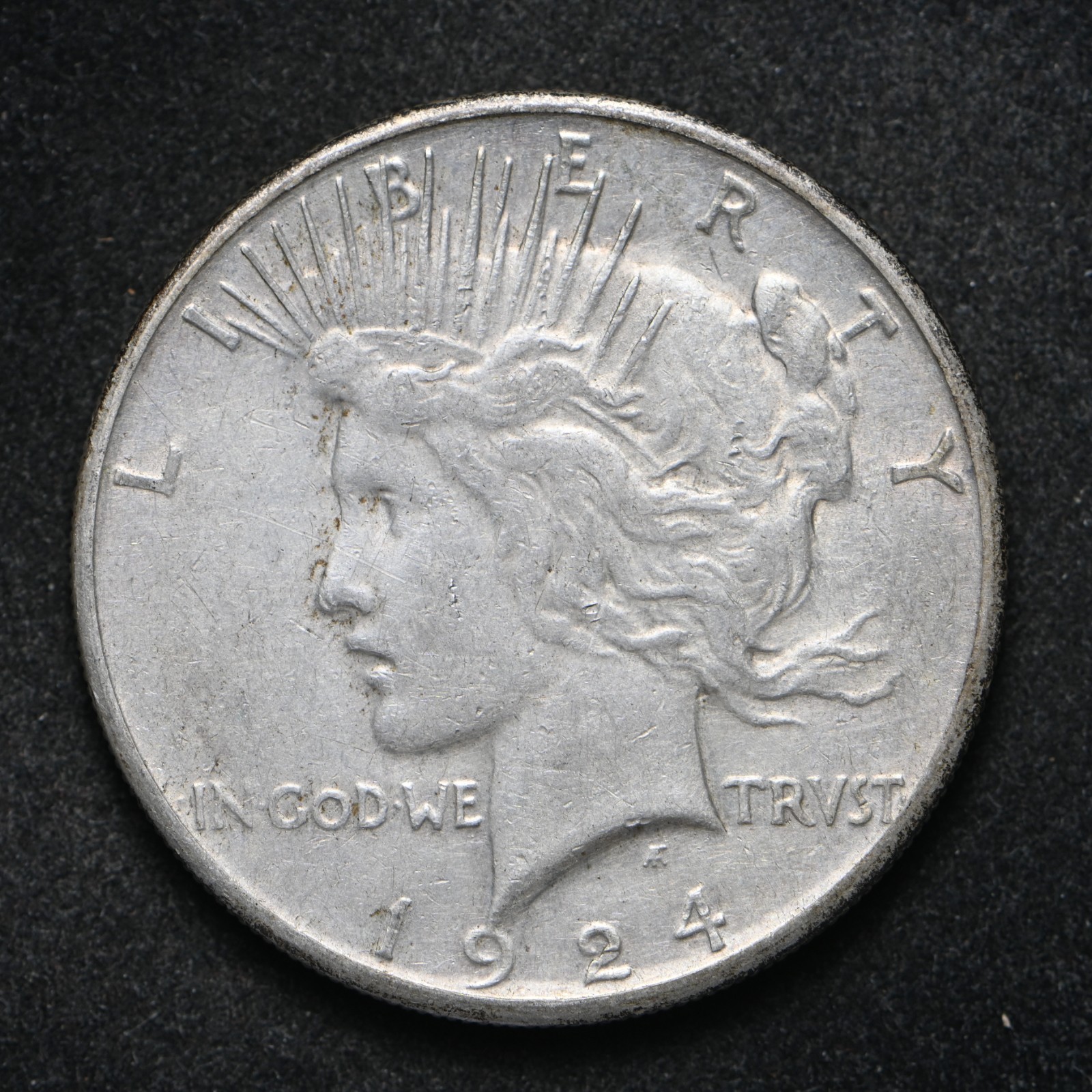 1924-S Peace Silver Dollar XF+ (cn17344)