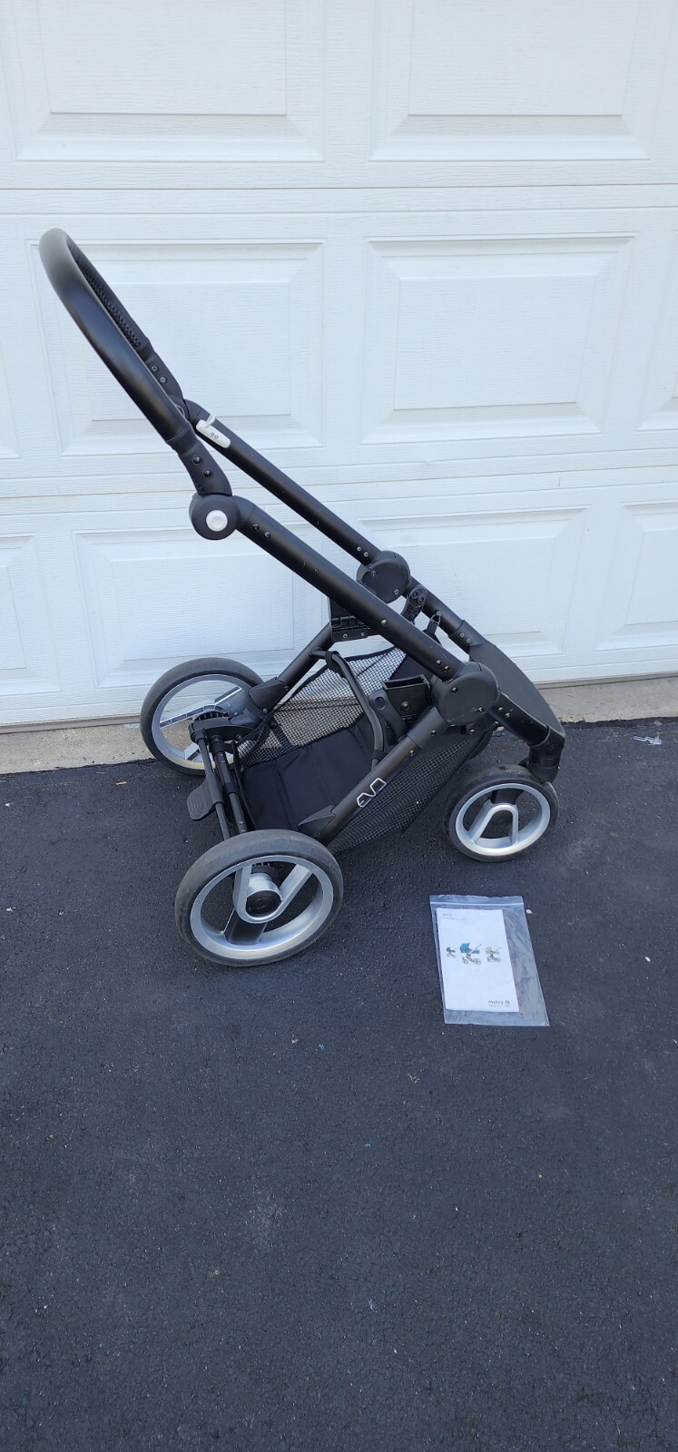 Mutsy Evo Black Stroller Original *Frame +wheels Only* and manual Foldable