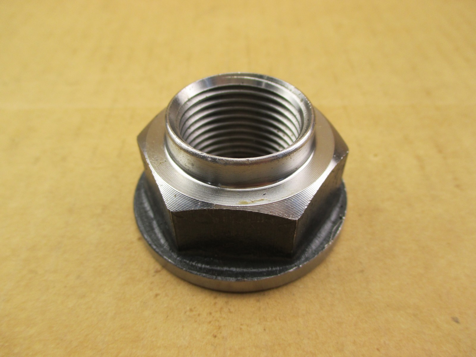 JCB BACKHOE - STAKE NUT M24 (PART NO. 826/01483 )