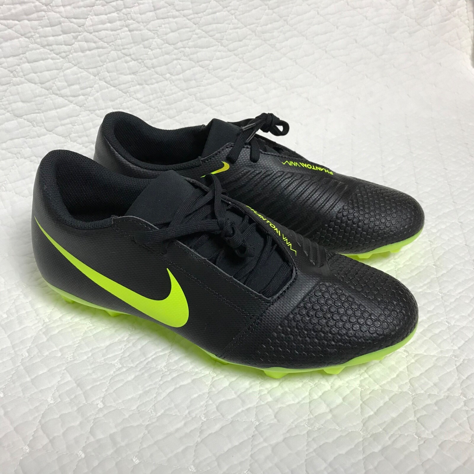Nike Phantom Venom Club FG Soccer Cleats Mens SZ 8.5 Black Volt AO0577-007 NWOB