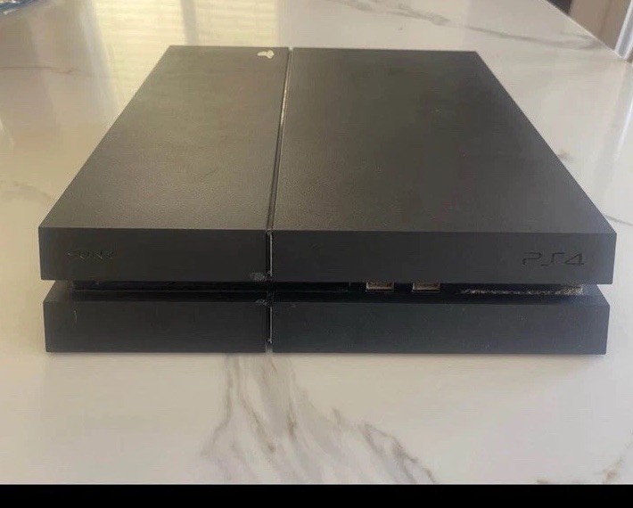Sony PlayStation 4 (500 GB) Home Console - Black