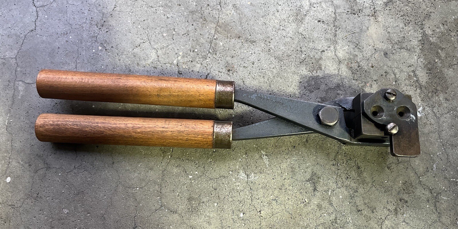 Hensley & Gibbs # 50 Bullet Mold .38/357 Mag 2 Cavity Semi Wad Cutter 148gn