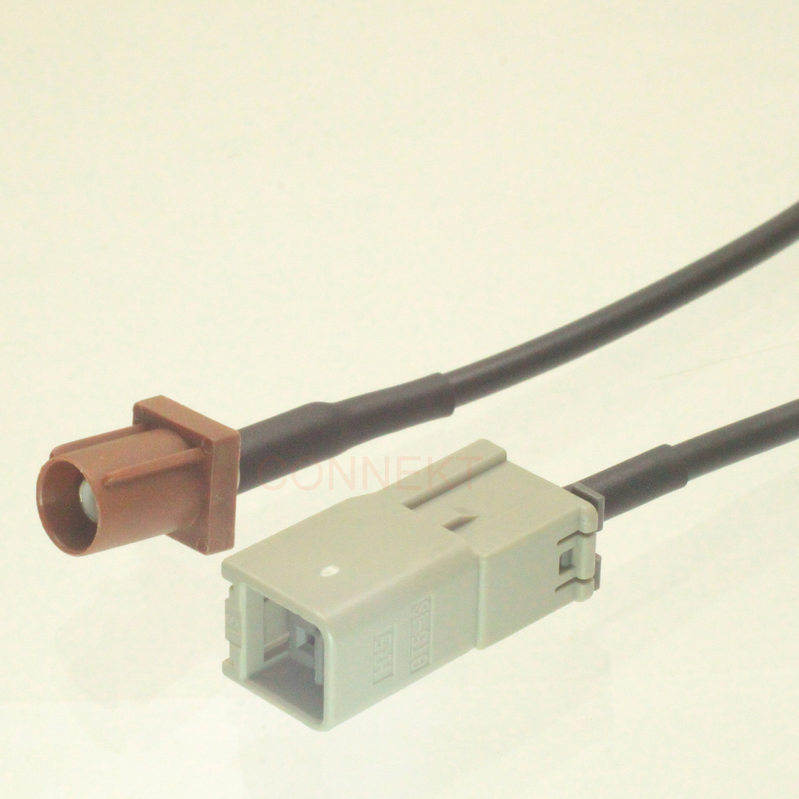 Fakra SMB F 8011 male plug to HRS GT5-1S grey female jack 15cm RG174 cable