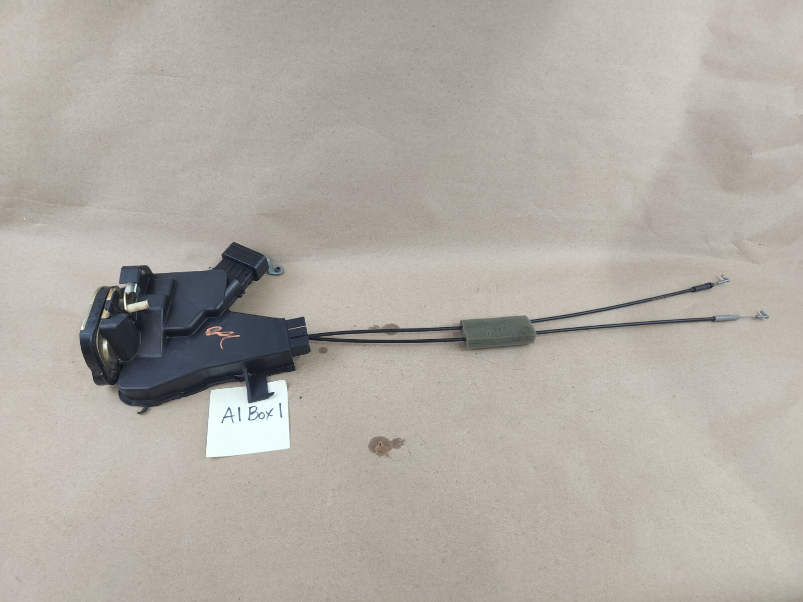 01 - 07 TOYOTA SEQUOIA SR5 4.7L REAR LEFT DOOR LOCK LATCH TESTED WORKING