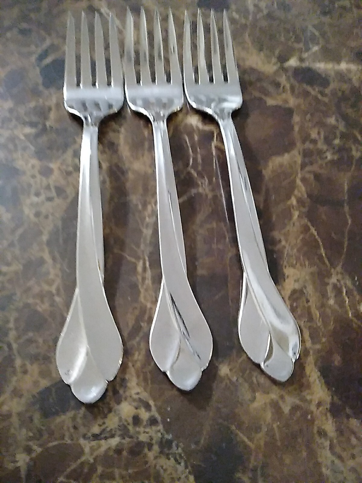 Oneida Tribeca 3 Salad Forks Glossy Stainless