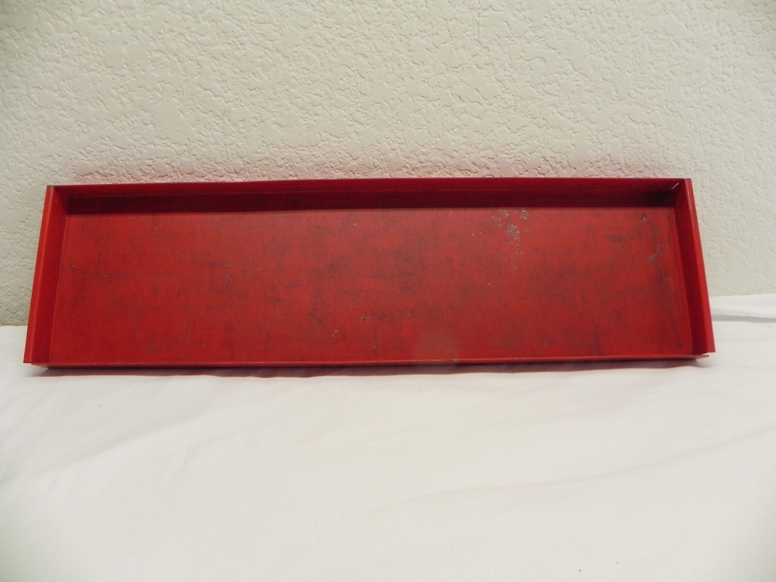 Snap-on KRA380 Roll Cab Sliding Parts Tray 21.5'' Wide x 6'' Deep x 1'' High Red