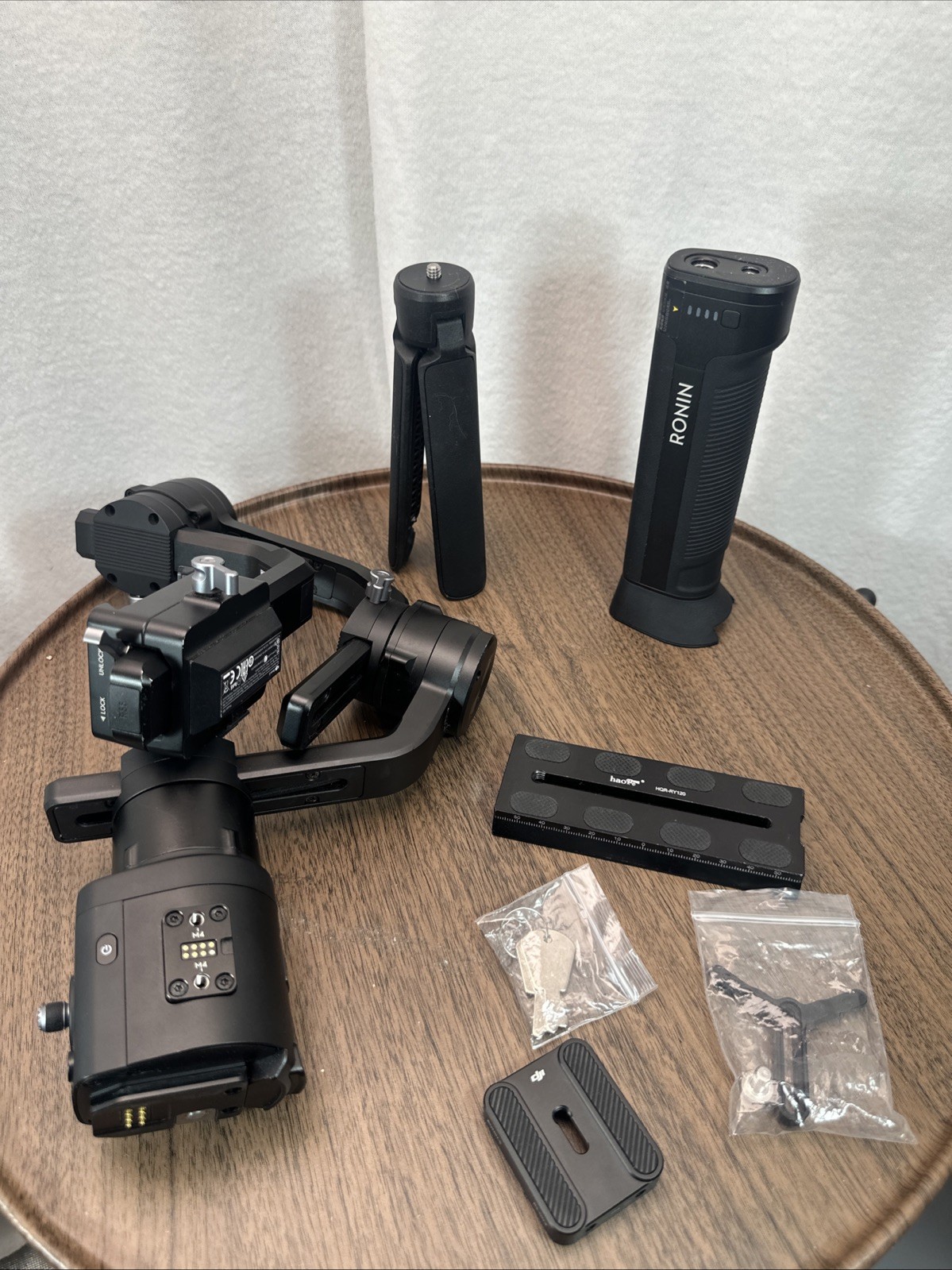 DJI Ronin-S Gimbal Handheld Stabilizer With Hardshell Locking Case