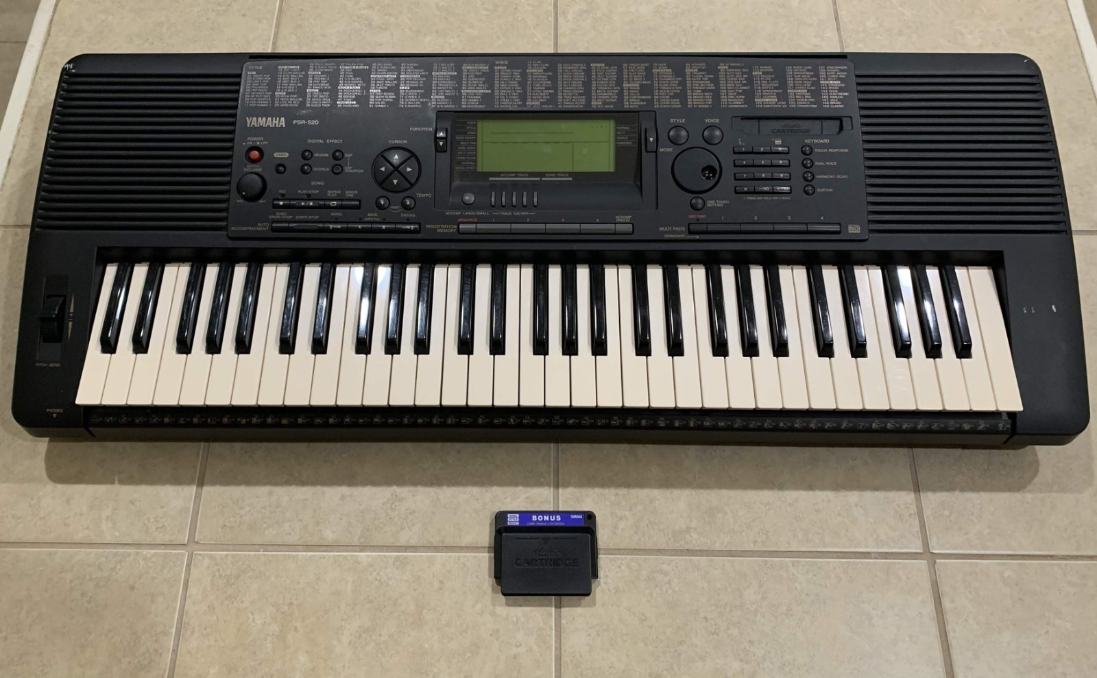 Yamaha PSR-520 61-Key Black Keyboard Touch Response MIDI I/O w/ Music Cartridge