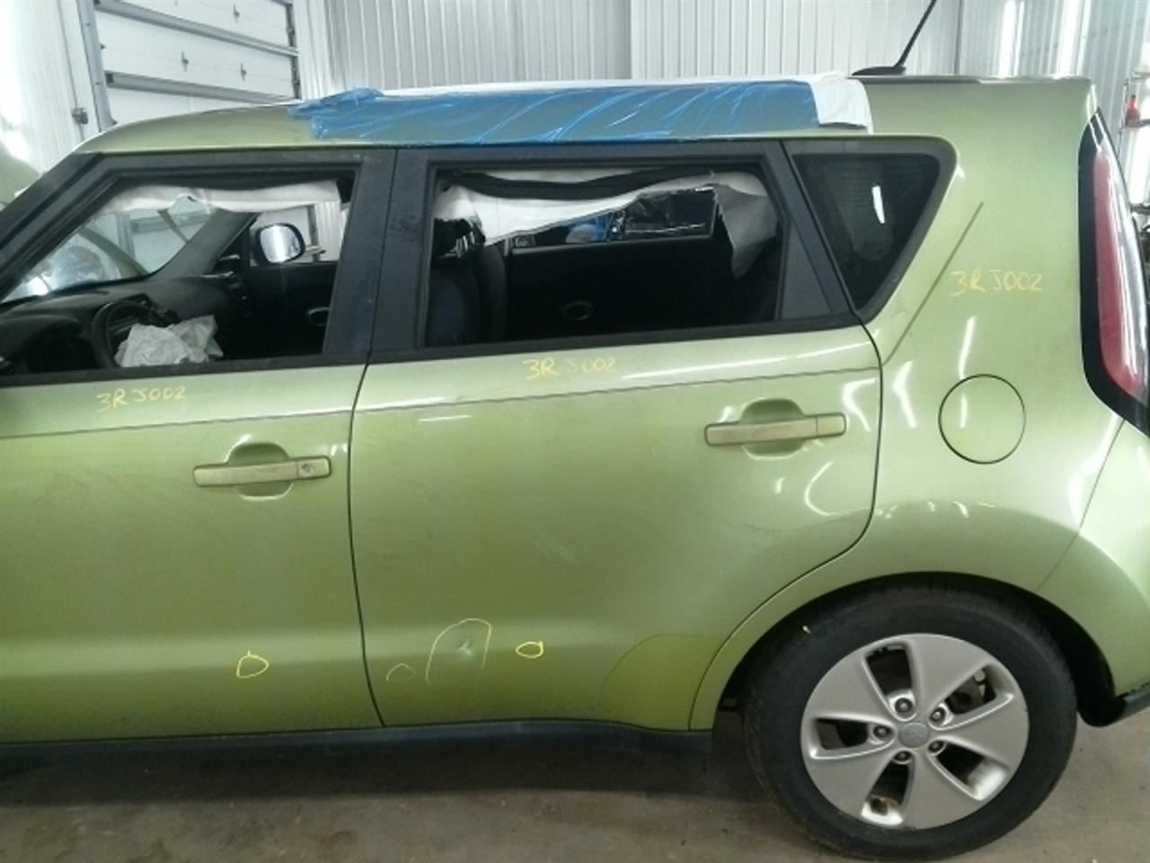 Driver Front Spindle/Knuckle Electric Model EV Fits 14-19 SOUL 104909331