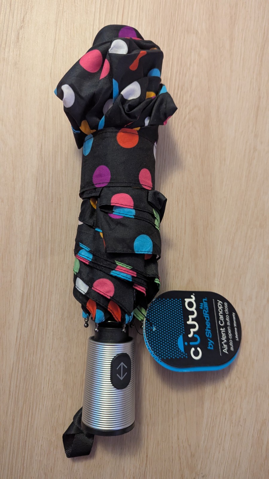 CIRRA SHEDRAIN UMBRELLA BLACK RAINBOW POLKA DOTS LIFETIME WARRANTY AUTO OPEN NWT