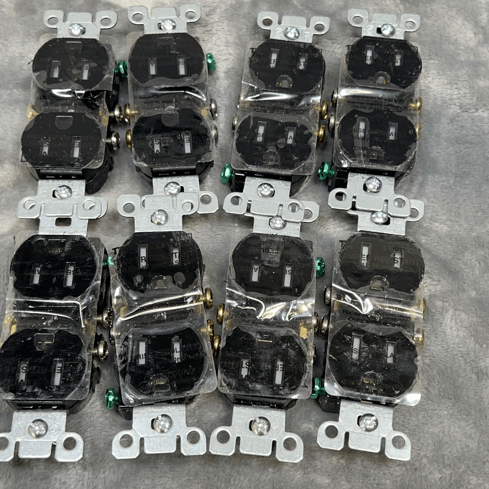 Leviton T5320-E 15A 125V Tamper Resistant Duplex Outlet Black Lot of 8