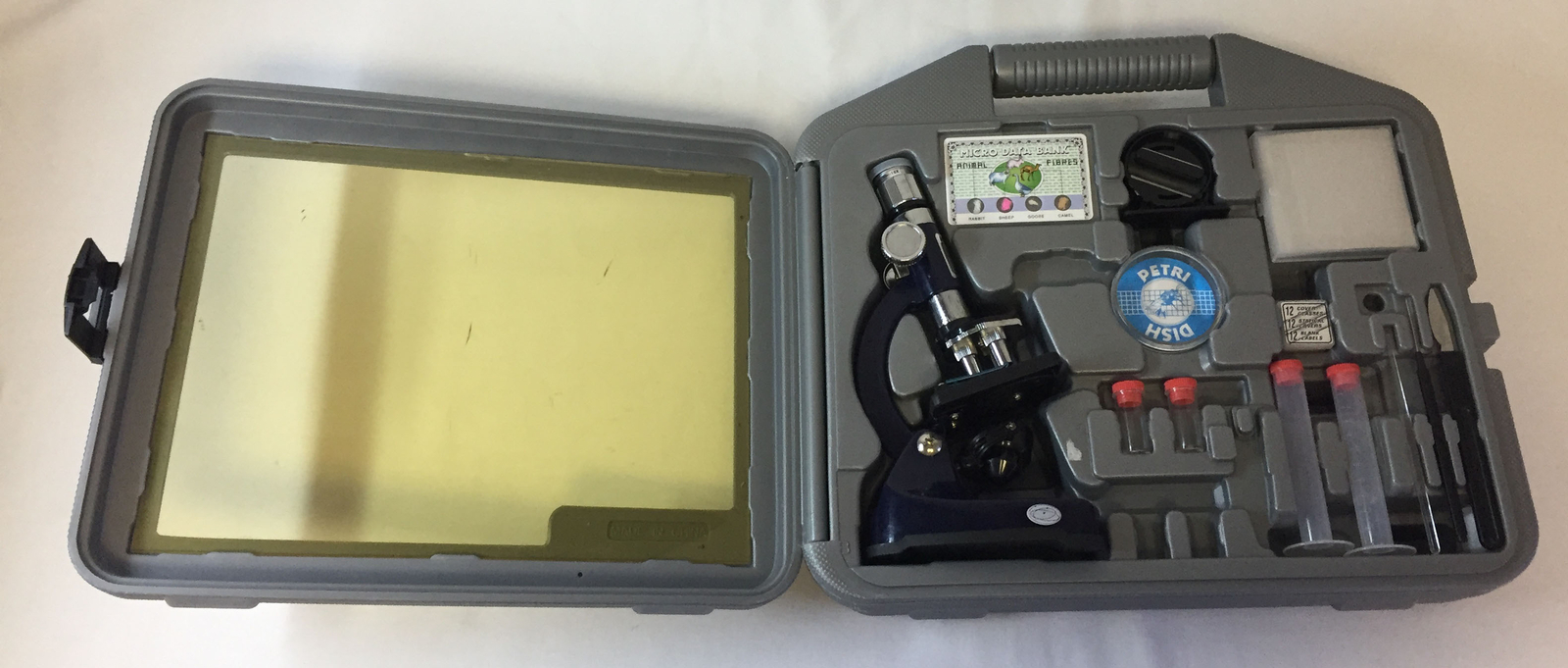 Discovery Planet MICROSCOPE KIT with carrying case